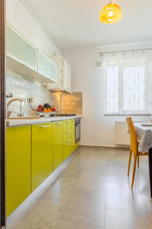 Lovely Apartment With City View Букурещ Екстериор снимка