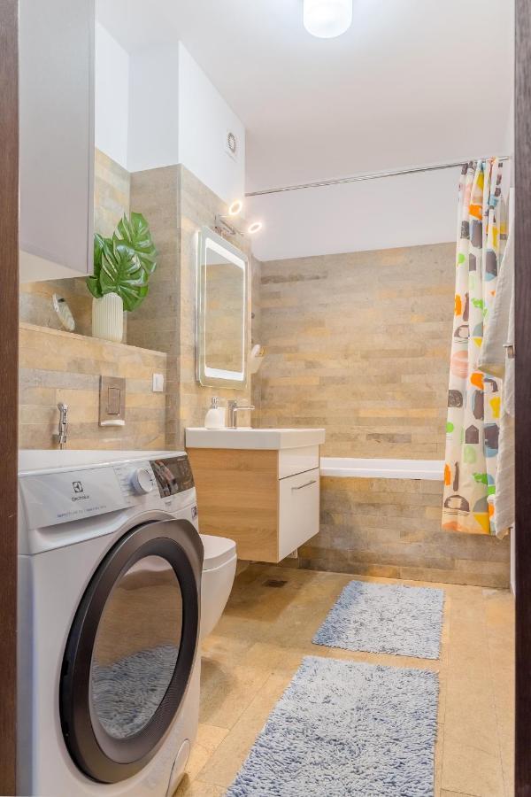 Lovely Apartment With City View Букурещ Екстериор снимка